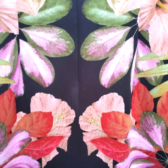 LONDON Times Sheath Dress Figure Flattering Large Floral print Size 6P -… - Picture 12 of 16